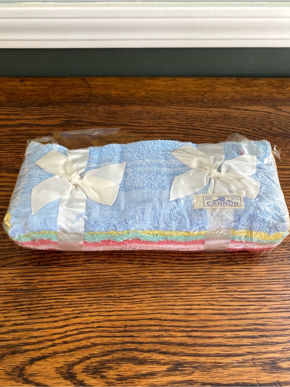 Vintage New Old Stock Cannon Fingertip Towel Gift Set Multicolor Pastels Set 6